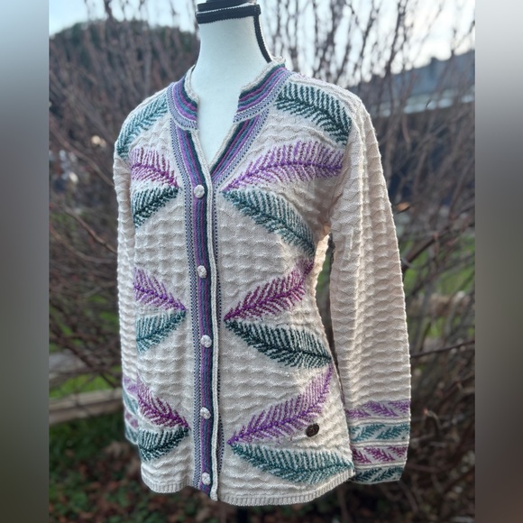 Vintage Teacher Soft Wool Blend Patterned Cardigan | Small–Medium - Picture 3 of 12